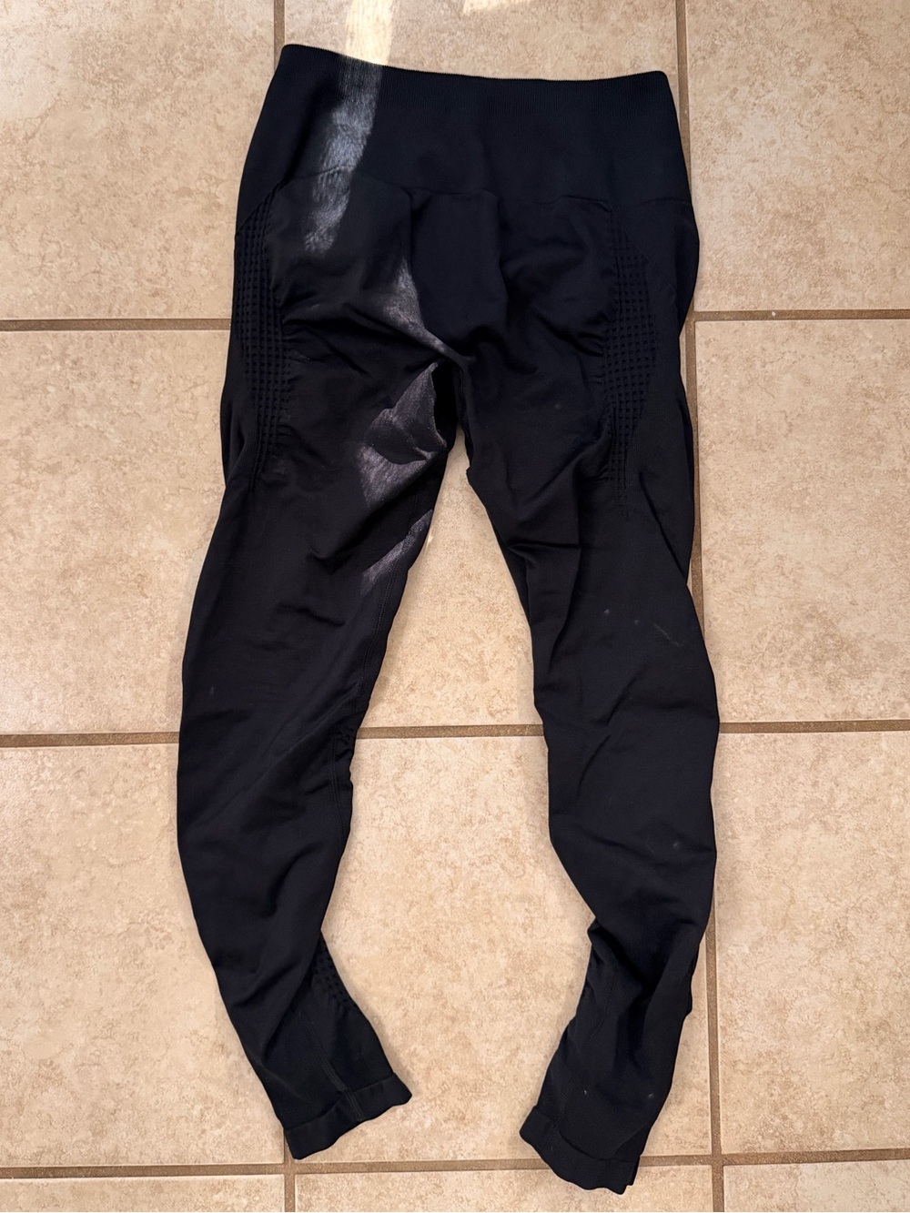 EUC Black Seamless Scrunch Butt Activewear Leggings